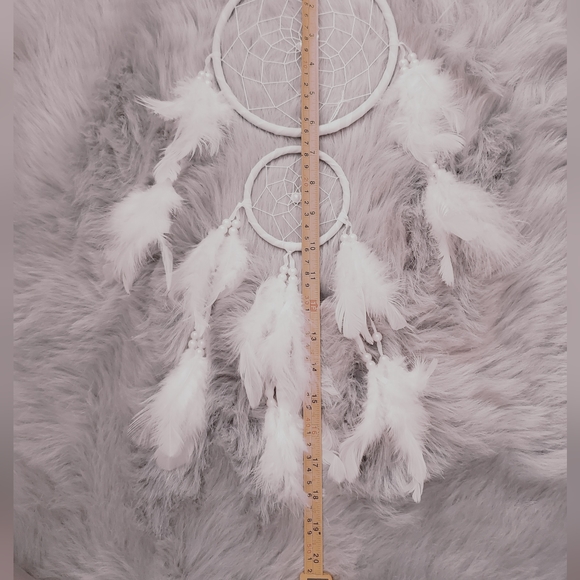 White Feather Dream Catcher with Raw Green Qaurtz Healing Crystal- NWOT - Picture 7 of 8